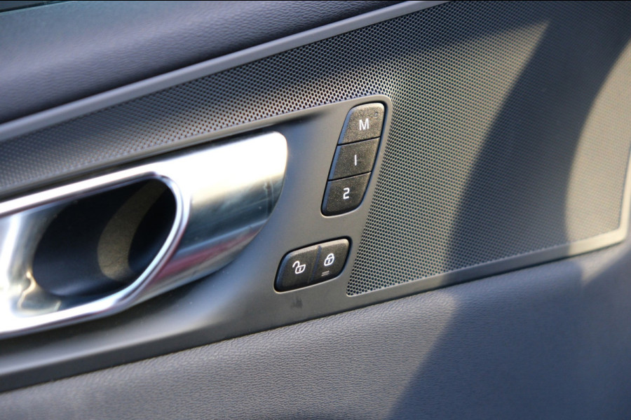 Volvo XC60 2.0 B4 M Hybrid |62.893km| *Leder/Navi/Camera* Stoel+Stuurwielverwarming