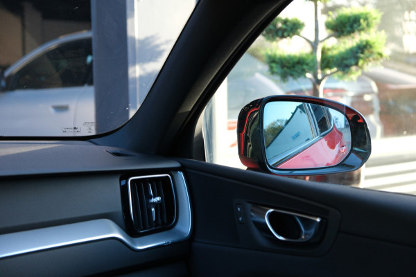 Volvo XC60 2.0 B4 M Hybrid |62.893km| *Leder/Navi/Camera* Stoel+Stuurwielverwarming