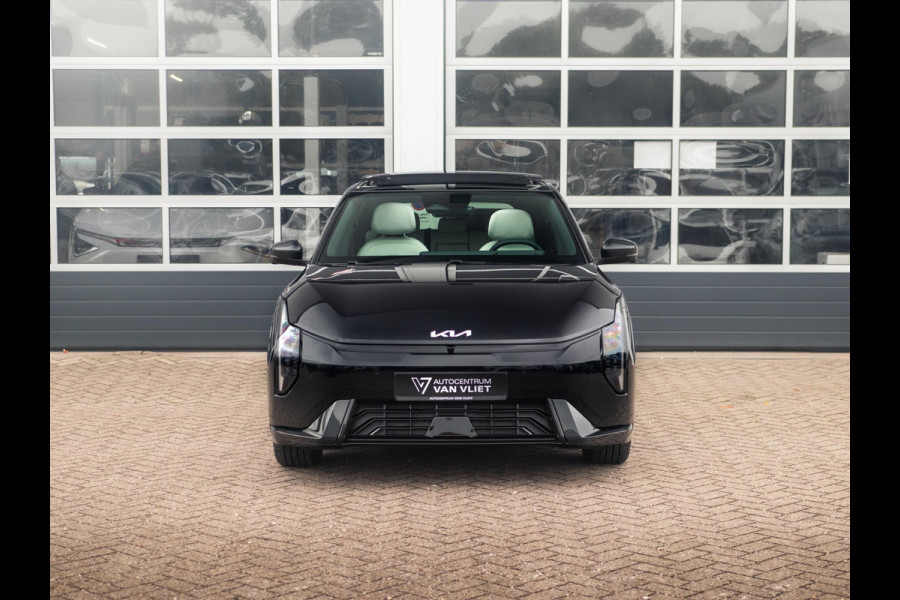 Kia EV4 GT-PlusLine 81.4 kWh | Direct leverbaar met veel korting| Full options | Navi. | Clima. | Adapt. Cruise. | Stoel&Stuur Verwarming | Glazen Schuif-/Kanteldak | Harman Kardon | Slimme Parkeerassistentie | Dodehoek Camera | GT-Line Vegan Lederen Stoelbekleding