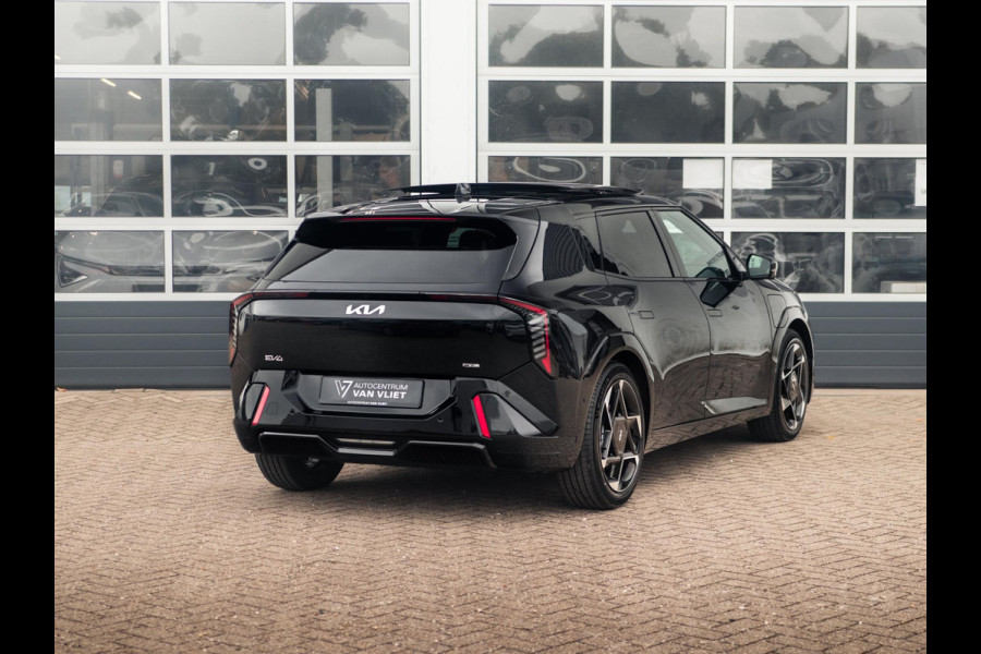 Kia EV4 GT-PlusLine 81.4 kWh | Direct leverbaar met veel korting| Full options | Navi. | Clima. | Adapt. Cruise. | Stoel&Stuur Verwarming | Glazen Schuif-/Kanteldak | Harman Kardon | Slimme Parkeerassistentie | Dodehoek Camera | GT-Line Vegan Lederen Stoelbekleding
