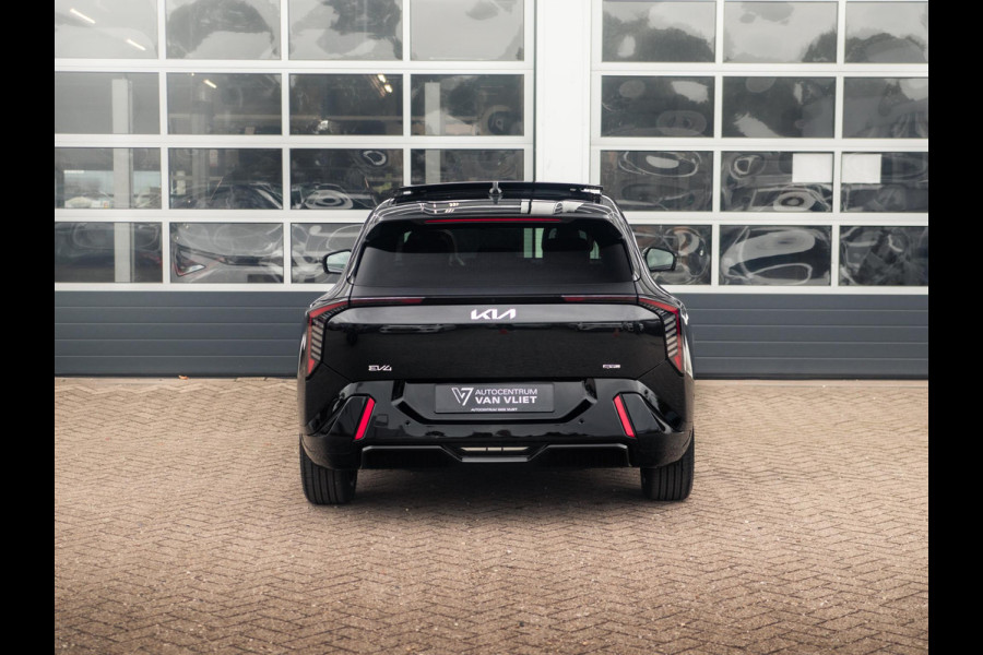 Kia EV4 GT-PlusLine 81.4 kWh | Direct leverbaar met veel korting| Full options | Navi. | Clima. | Adapt. Cruise. | Stoel&Stuur Verwarming | Glazen Schuif-/Kanteldak | Harman Kardon | Slimme Parkeerassistentie | Dodehoek Camera | GT-Line Vegan Lederen Stoelbekleding
