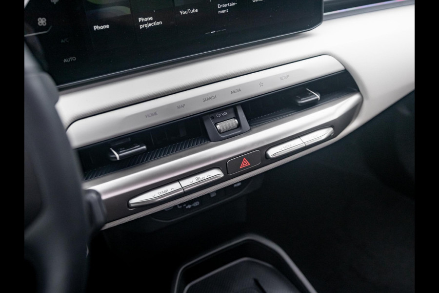 Kia EV4 GT-PlusLine 81.4 kWh | Direct leverbaar met veel korting| Full options | Navi. | Clima. | Adapt. Cruise. | Stoel&Stuur Verwarming | Glazen Schuif-/Kanteldak | Harman Kardon | Slimme Parkeerassistentie | Dodehoek Camera | GT-Line Vegan Lederen Stoelbekleding