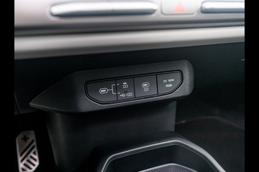 Kia EV4 GT-PlusLine 81.4 kWh | Direct leverbaar met veel korting| Full options | Navi. | Clima. | Adapt. Cruise. | Stoel&Stuur Verwarming | Glazen Schuif-/Kanteldak | Harman Kardon | Slimme Parkeerassistentie | Dodehoek Camera | GT-Line Vegan Lederen Stoelbekleding