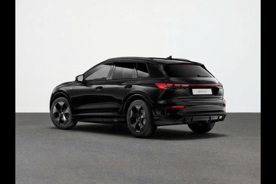 Audi Q4 e-tron S edition performance 82 kWh 286 pk | Glazen panoramadak | Techniekpakket plus | Privacy glas | Trekhaak |