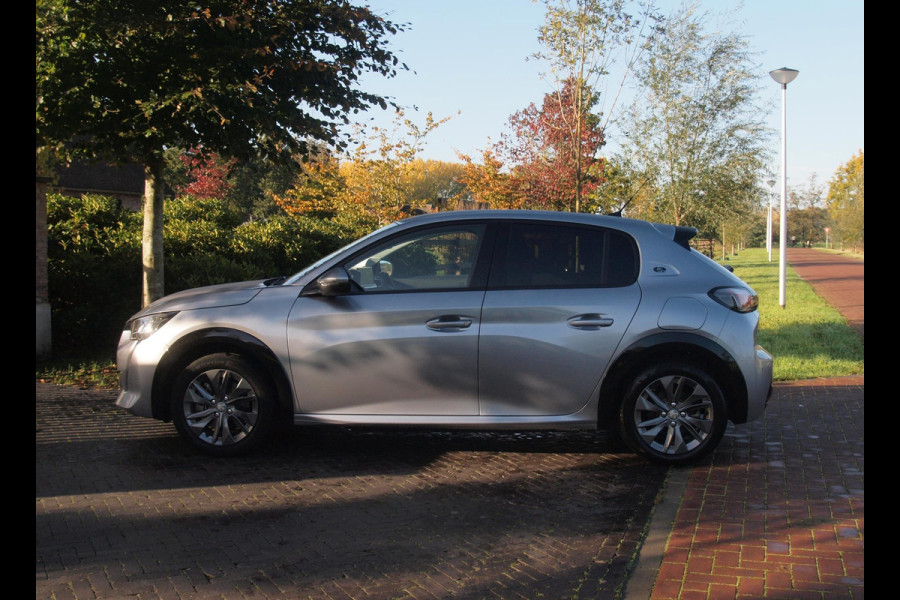 Peugeot e-208 EV Allure Pack 50 kWh | SOH 94% | Camera | Apple Carplay | Stoelverwarming | Navi | NL-Auto |