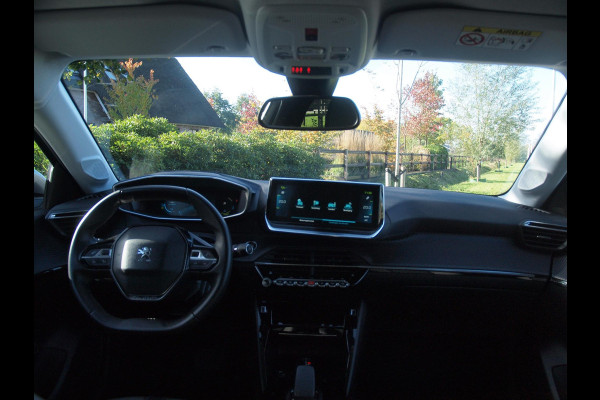 Peugeot e-208 EV Allure Pack 50 kWh | SOH 94% | Camera | Apple Carplay | Stoelverwarming | Navi | NL-Auto |