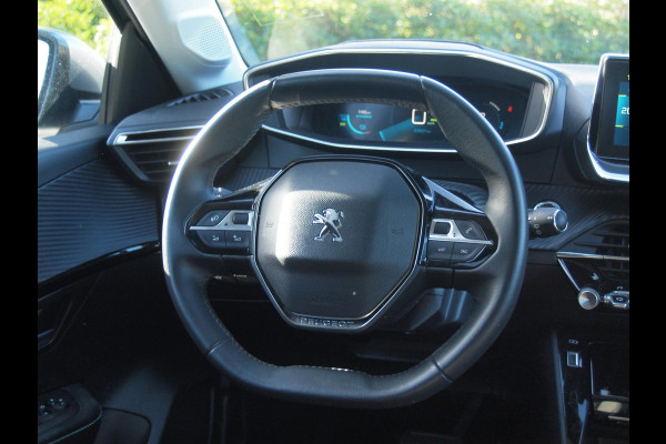 Peugeot e-208 EV Allure Pack 50 kWh | SOH 94% | Camera | Apple Carplay | Stoelverwarming | Navi | NL-Auto |
