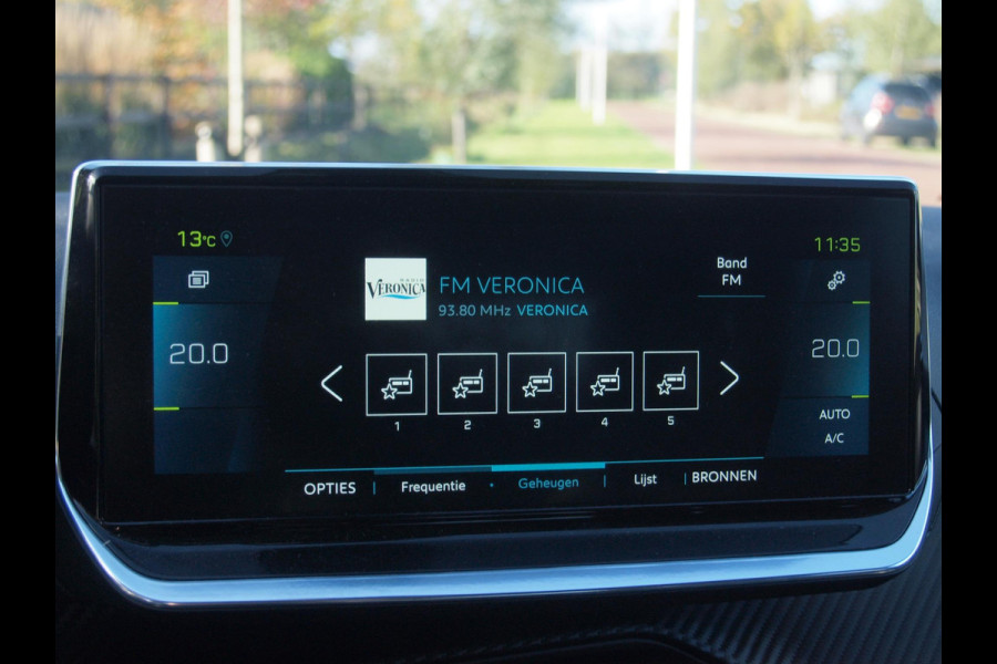 Peugeot e-208 EV Allure Pack 50 kWh | SOH 94% | Camera | Apple Carplay | Stoelverwarming | Navi | NL-Auto |