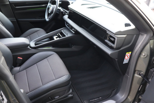 Porsche Macan 4 100 kWh Org.NL pano/schuifdak