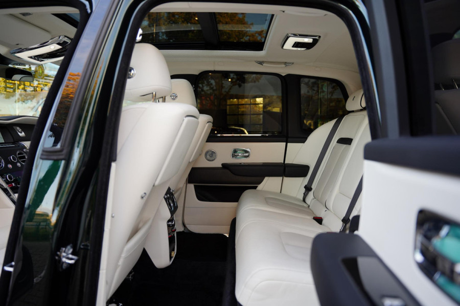 Rolls-Royce Cullinan 6.75 V12 / NL-Auto / Bespoke Audio / Dealer Serviced