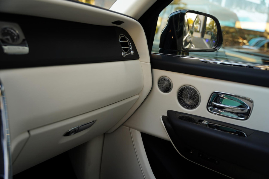 Rolls-Royce Cullinan 6.75 V12 / NL-Auto / Bespoke Audio / Dealer Serviced