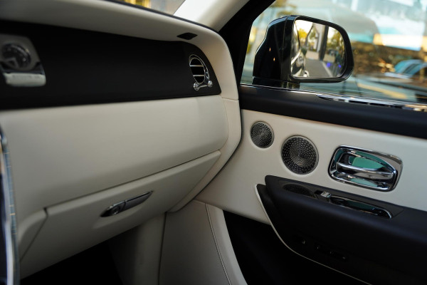 Rolls-Royce Cullinan 6.75 V12 / NL-Auto / Bespoke Audio / Dealer Serviced