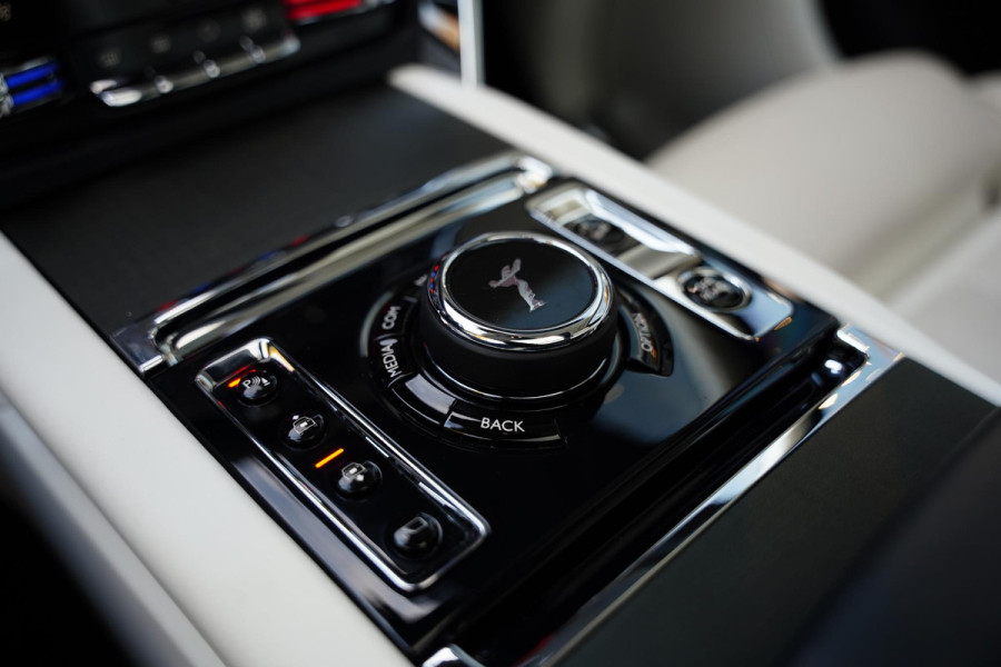 Rolls-Royce Cullinan 6.75 V12 / NL-Auto / Bespoke Audio / Dealer Serviced