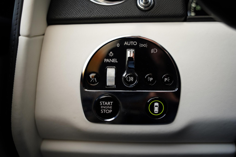 Rolls-Royce Cullinan 6.75 V12 / NL-Auto / Bespoke Audio / Dealer Serviced
