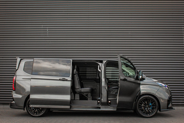 Ford E-Transit Custom 320 L2H1 MS-RT 71kWh 286PK DC DUBBEL CABINE / KUIPSTOELEN / DIRECT RIJDEN / NAVIGATIE / BLACK OPS/JB-EDITION