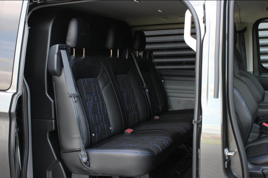Ford E-Transit Custom 320 L2H1 MS-RT 71kWh 286PK DC DUBBEL CABINE / KUIPSTOELEN / DIRECT RIJDEN / NAVIGATIE / BLACK OPS/JB-EDITION
