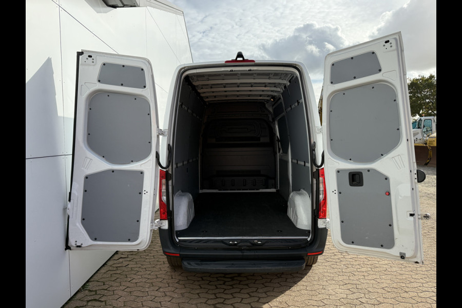 Mercedes-Benz Sprinter 312 55kWh L2H2 Elektrisch 168km WLTP 92.9% (SOH) 80KW Snelladen Climate Control Stoelverwarming Camera Laadkabel