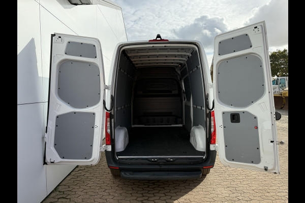 Mercedes-Benz Sprinter 312 55kWh L2H2 Elektrisch 168km WLTP 92.9% (SOH) 80KW Snelladen Climate Control Stoelverwarming Camera Laadkabel