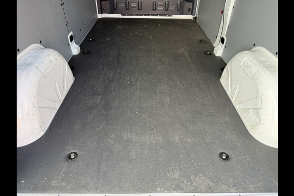 Mercedes-Benz Sprinter 312 55kWh L2H2 Elektrisch 168km WLTP 92.9% (SOH) 80KW Snelladen Climate Control Stoelverwarming Camera Laadkabel