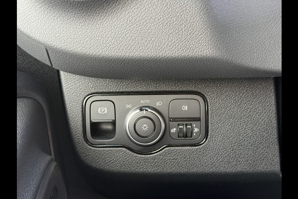 Mercedes-Benz Sprinter 312 55kWh L2H2 Elektrisch 168km WLTP 92.9% (SOH) 80KW Snelladen Climate Control Stoelverwarming Camera Laadkabel