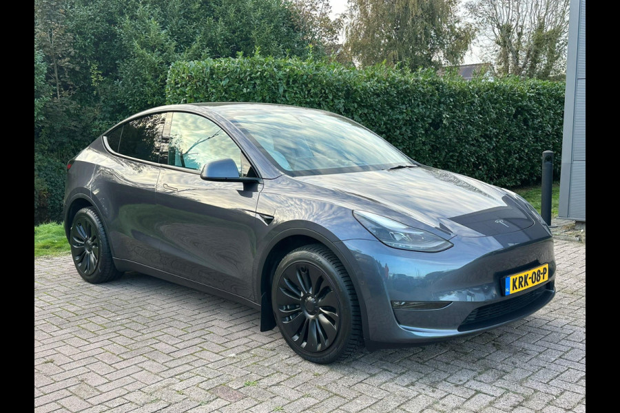 Tesla Model Y Long Range AWD 75 kWh 514 PK | Panoramadak | 360 Camera | LED Verlichting | CarPlay | Lichtmetalen Velgen | Elektrische Stoelen | Elektrische Klep | Navigatie |