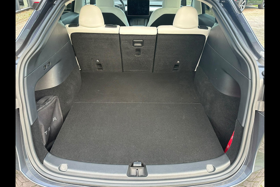 Tesla Model Y Long Range AWD 75 kWh 514 PK | Panoramadak | 360 Camera | LED Verlichting | CarPlay | Lichtmetalen Velgen | Elektrische Stoelen | Elektrische Klep | Navigatie |