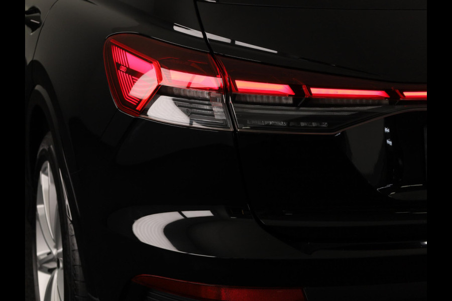 Audi Q4 e-tron 40 Launch edition S Competition 77 kWh 204 pk | SOH 97,14% | Warmtepomp | Navigatie | Parkeersensoren | Achteruitrijcamera | Stoelverwarming | Sonos Geluidssysteem | Head-up display | S-Line |