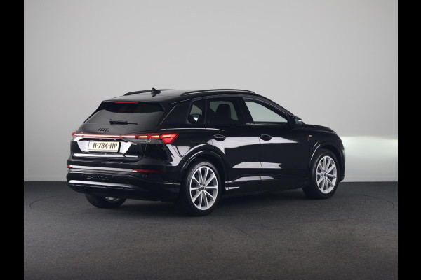 Audi Q4 e-tron 40 Launch edition S Competition 77 kWh 204 pk | SOH 97,14% | Warmtepomp | Navigatie | Parkeersensoren | Achteruitrijcamera | Stoelverwarming | Sonos Geluidssysteem | Head-up display | S-Line |
