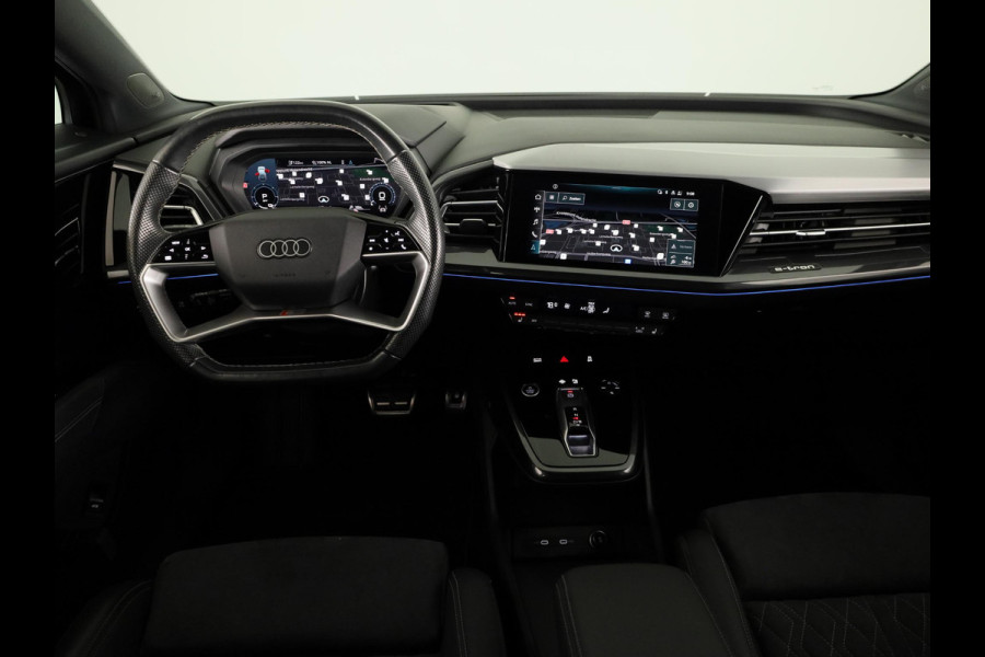 Audi Q4 e-tron 40 Launch edition S Competition 77 kWh 204 pk | SOH 97,14% | Warmtepomp | Navigatie | Parkeersensoren | Achteruitrijcamera | Stoelverwarming | Sonos Geluidssysteem | Head-up display | S-Line |