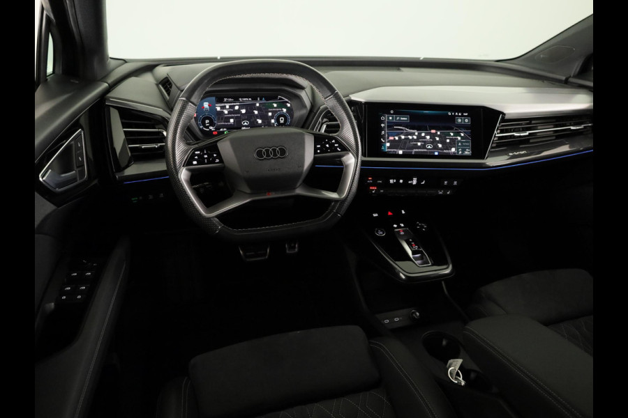 Audi Q4 e-tron 40 Launch edition S Competition 77 kWh 204 pk | SOH 97,14% | Warmtepomp | Navigatie | Parkeersensoren | Achteruitrijcamera | Stoelverwarming | Sonos Geluidssysteem | Head-up display | S-Line |