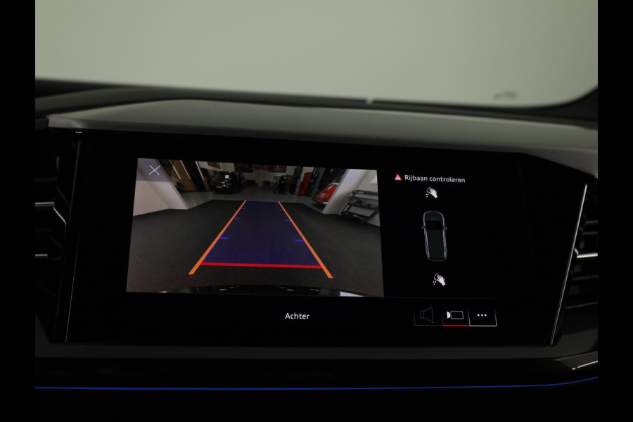 Audi Q4 e-tron 40 Launch edition S Competition 77 kWh 204 pk | SOH 97,14% | Warmtepomp | Navigatie | Parkeersensoren | Achteruitrijcamera | Stoelverwarming | Sonos Geluidssysteem | Head-up display | S-Line |
