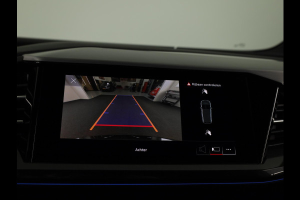 Audi Q4 e-tron 40 Launch edition S Competition 77 kWh 204 pk | SOH 97,14% | Warmtepomp | Navigatie | Parkeersensoren | Achteruitrijcamera | Stoelverwarming | Sonos Geluidssysteem | Head-up display | S-Line |