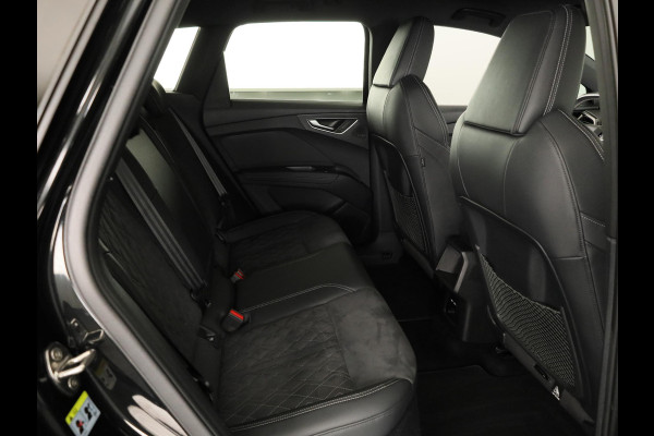 Audi Q4 e-tron 40 Launch edition S Competition 77 kWh 204 pk | SOH 97,14% | Warmtepomp | Navigatie | Parkeersensoren | Achteruitrijcamera | Stoelverwarming | Sonos Geluidssysteem | Head-up display | S-Line |