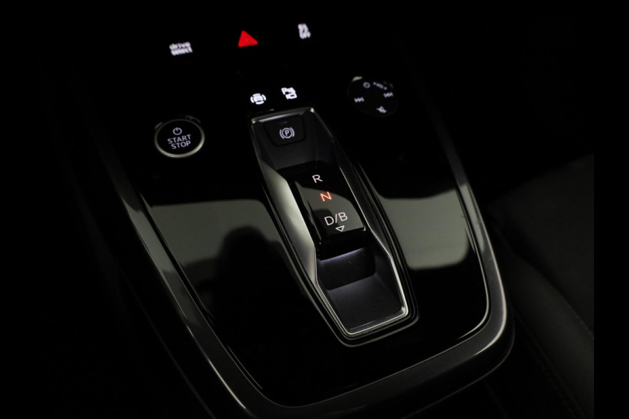 Audi Q4 e-tron 40 Launch edition S Competition 77 kWh 204 pk | SOH 97,14% | Warmtepomp | Navigatie | Parkeersensoren | Achteruitrijcamera | Stoelverwarming | Sonos Geluidssysteem | Head-up display | S-Line |