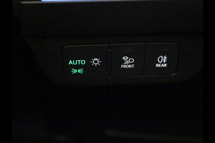 Audi Q4 e-tron 40 Launch edition S Competition 77 kWh 204 pk | SOH 97,14% | Warmtepomp | Navigatie | Parkeersensoren | Achteruitrijcamera | Stoelverwarming | Sonos Geluidssysteem | Head-up display | S-Line |