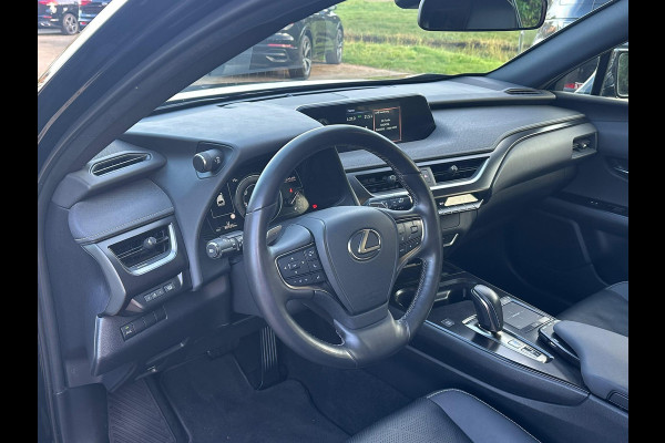 Lexus UX 300e Luxury 54 kWh | Leder | Stoelverwarming/Koeling |  Bestuurdersstoel Met Geheugen
