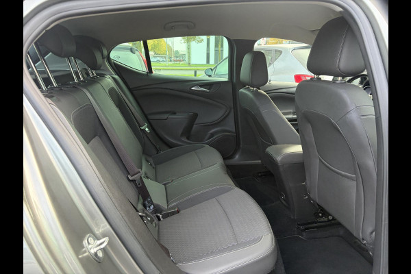 Opel Astra 1.4 Innovation ✓2e Eigenaar✓Carplay✓Keyless✓Camera✓Halfleder✓Navi✓Clima✓Cruise✓150pk✓Pdc V+A✓Rijstrooksensor✓6 Bak✓Dodehoeksensor✓17''Lm velgen✓Recent Beurt gehad✓N.A.P✓Nieuwe Apk bij Aflevering