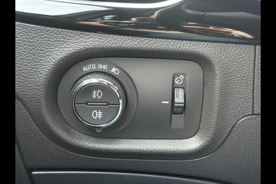 Opel Astra 1.4 Innovation ✓2e Eigenaar✓Carplay✓Keyless✓Camera✓Halfleder✓Navi✓Clima✓Cruise✓150pk✓Pdc V+A✓Rijstrooksensor✓6 Bak✓Dodehoeksensor✓17''Lm velgen✓Recent Beurt gehad✓N.A.P✓Nieuwe Apk bij Aflevering