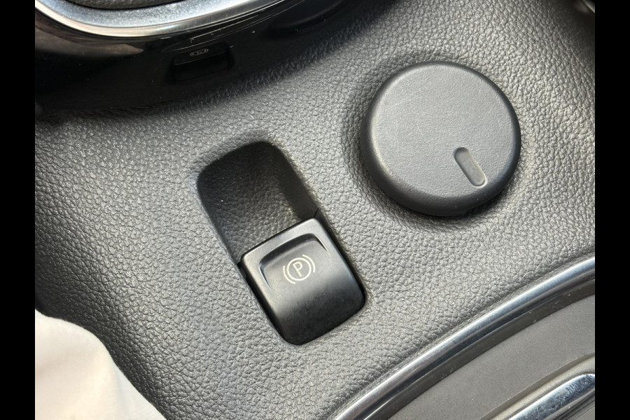 Opel Astra 1.4 Innovation ✓2e Eigenaar✓Carplay✓Keyless✓Camera✓Halfleder✓Navi✓Clima✓Cruise✓150pk✓Pdc V+A✓Rijstrooksensor✓6 Bak✓Dodehoeksensor✓17''Lm velgen✓Recent Beurt gehad✓N.A.P✓Nieuwe Apk bij Aflevering