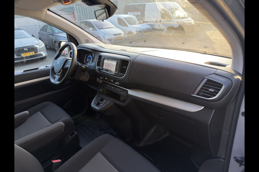 Peugeot e-Expert DC 75 kWh (Stoelverwarming - 2x Schuifdeuren - Keyless Entry - Laadruimte betimmering - Automatische Airco - Navigatie - Parkeer