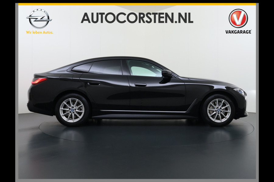 BMW i4 eDrive40 340PK 84kWh High Executive SOH 94% Leder Sportstoelen+Verwarmd Head-Up Display Camera Navi 3-Zone Ecc Live cockpit pro Laserlicht Elek.Achterklep Privacy Glas Isofix Wifi Bluetooth DAB Regen/Lichtsensor Draadloze lader 1e Eigenaar Dealeronderhouden Origineel Nederlandse Auto
