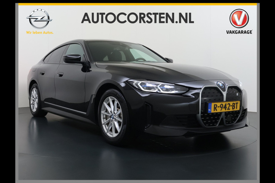 BMW i4 eDrive40 340PK 84kWh High Executive SOH 94% Leder Sportstoelen+Verwarmd Head-Up Display Camera Navi 3-Zone Ecc Live cockpit pro Laserlicht Elek.Achterklep Privacy Glas Isofix Wifi Bluetooth DAB Regen/Lichtsensor Draadloze lader 1e Eigenaar Dealeronderhouden Origineel Nederlandse Auto