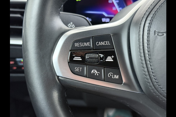 BMW i4 eDrive40 340PK 84kWh High Executive SOH 94% Leder Sportstoelen+Verwarmd Head-Up Display Camera Navi 3-Zone Ecc Live cockpit pro Laserlicht Elek.Achterklep Privacy Glas Isofix Wifi Bluetooth DAB Regen/Lichtsensor Draadloze lader 1e Eigenaar Dealeronderhouden Origineel Nederlandse Auto