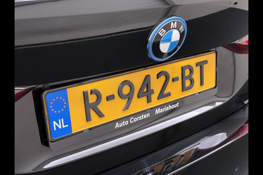 BMW i4 eDrive40 340PK 84kWh High Executive SOH 94% Leder Sportstoelen+Verwarmd Head-Up Display Camera Navi 3-Zone Ecc Live cockpit pro Laserlicht Elek.Achterklep Privacy Glas Isofix Wifi Bluetooth DAB Regen/Lichtsensor Draadloze lader 1e Eigenaar Dealeronderhouden Origineel Nederlandse Auto