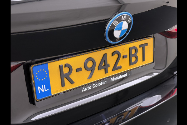 BMW i4 eDrive40 340PK 84kWh High Executive SOH 94% Leder Sportstoelen+Verwarmd Head-Up Display Camera Navi 3-Zone Ecc Live cockpit pro Laserlicht Elek.Achterklep Privacy Glas Isofix Wifi Bluetooth DAB Regen/Lichtsensor Draadloze lader 1e Eigenaar Dealeronderhouden Origineel Nederlandse Auto
