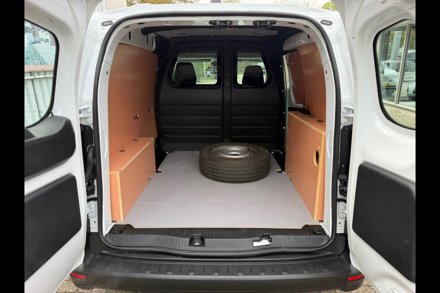 Renault Kangoo 1.3 TCe 130 Luxe L1 Navigatie | Cruise control | Airco | Camera | Parkeersensor.