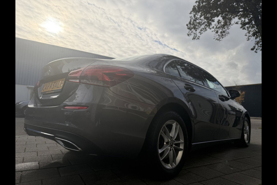 Mercedes-Benz A-Klasse 200 Limousine Progressive Edition - AUTOMAAT I Navigatie/Apple CarPlay I Leer I Airco I PDC I LED I