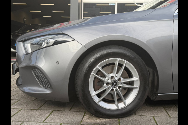 Mercedes-Benz A-Klasse 200 Limousine Progressive Edition - AUTOMAAT I Navigatie/Apple CarPlay I Leer I Airco I PDC I LED I