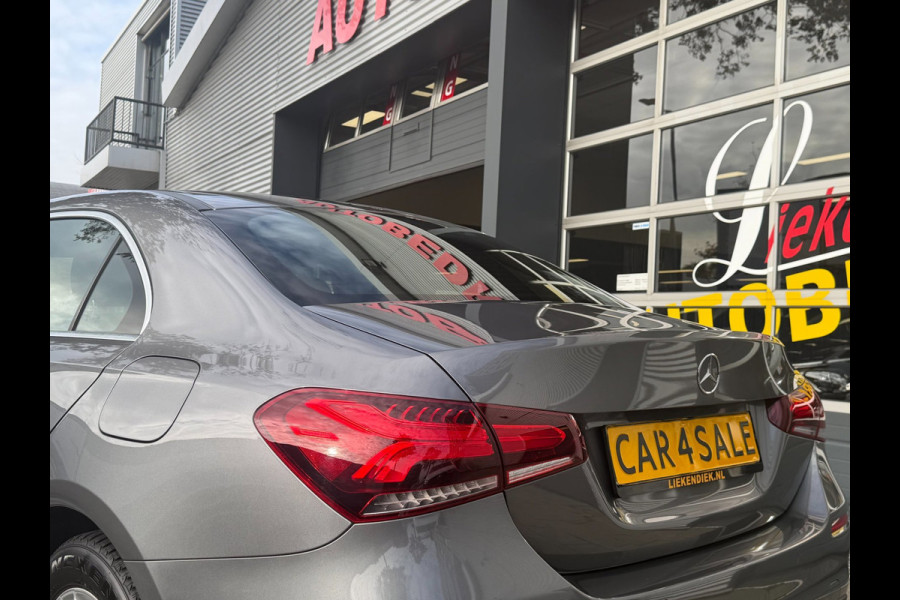 Mercedes-Benz A-Klasse 200 Limousine Progressive Edition - AUTOMAAT I Navigatie/Apple CarPlay I Leer I Airco I PDC I LED I