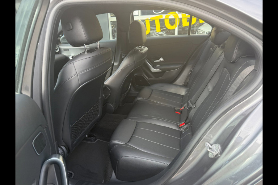 Mercedes-Benz A-Klasse 200 Limousine Progressive Edition - AUTOMAAT I Navigatie/Apple CarPlay I Leer I Airco I PDC I LED I